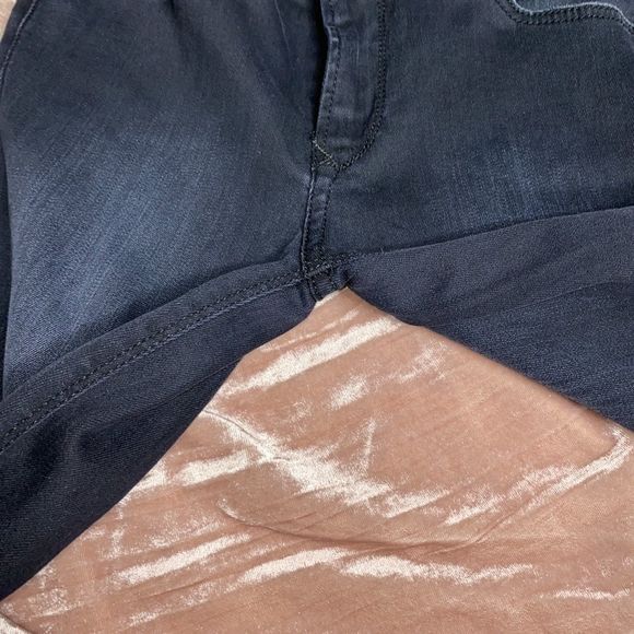 Black orchid skinny Jean - Picture 6 of 8